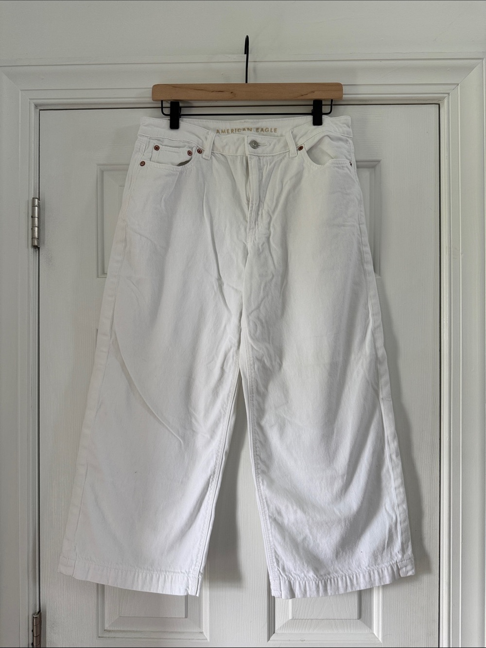 American Eagle White Wide-Leg Crop Jeans